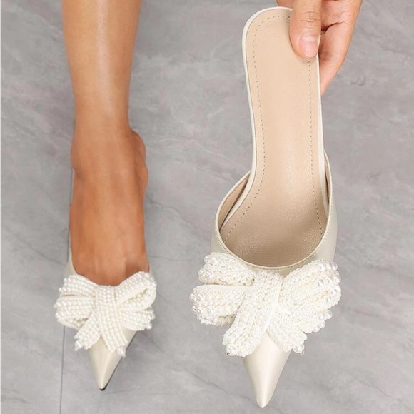 Rebellious Rose Shoes - - Women's Faux Pearl Butterfly Decoration High Heels Pointed Toe Stiletto